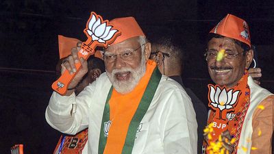 JMM and Congress are in a race to loot Jharkhand, says Modi