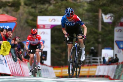 La Vuelta Femenina: Evita Muzic beats Demi Vollering to win stage 6 atop La Laguna Negra