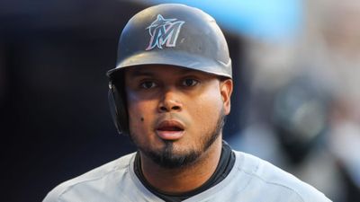 Padres to Acquire Luis Arráez in Trade With Marlins, per Report