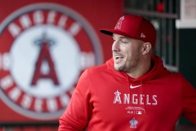Mike Trout Undergoes Successful Knee Surgery, Expected To Return
