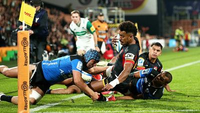 Chiefs serve up Super thrashing to poor Western Force
