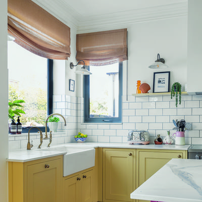 How to dress a small kitchen window - 8 ways to create a bright and airy cooking space