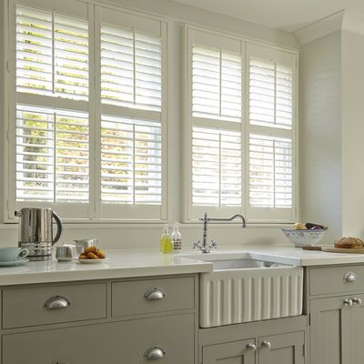 How to dress a small kitchen window to create a bright and airy cooking space