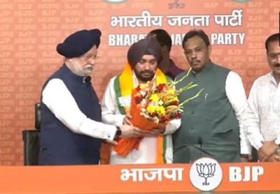 Arvinder Singh Lovely, former Delhi Congress chief, joins BJP
