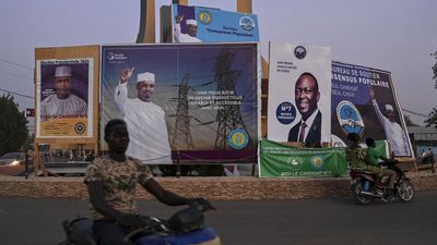 Junta leader Déby eyes grip on power in Chad's presidential election