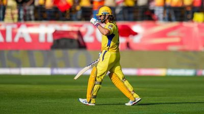 'Pehle tu jaa': MS Dhoni's arrival at No.9 for the first time sparks meme fest on the internet