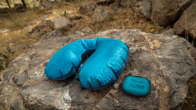 Sea to Summit Aeros Ultralight Traveller Pillow review: a comfortable neck pillow for short-haul journeys