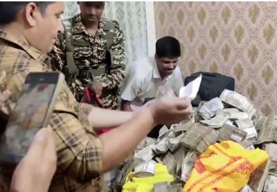 Ranchi: ED raids at Minister Alamgir Alam’s home, huge cash recovered