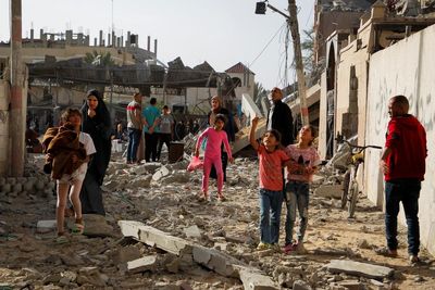 First Thing: Fear in Rafah as Israel orders 100,000 to evacuate