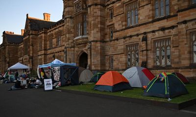 Amid reports Jewish students in Sydney ‘afraid to go to class’ minister urged to condemn university encampments