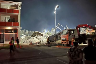 S.Africa Building Collapse Kills Two, Traps Dozens: Police