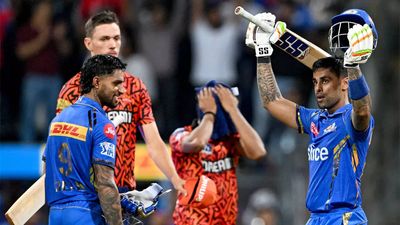 SRH vs MI Highlights: Suryakumar's 51-Ball 102* helps Mumbai Indians chase down 174-run target with ease