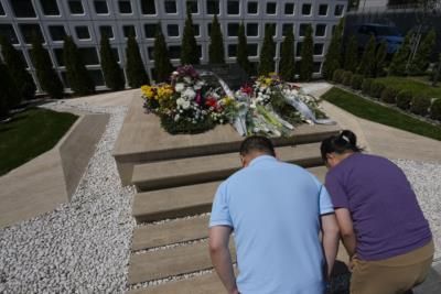 Chinese Leader Xi Jinping Visits Serbia On Embassy Bombing Anniversary