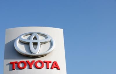 Toyota's Earnings Boost Expected From Hybrid Vehicles