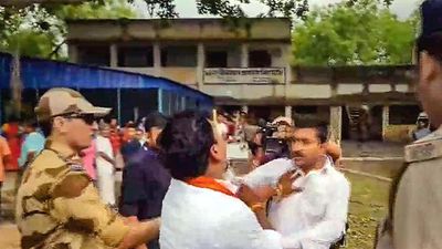 Tensions in Murshidabad mar polling in West Bengal