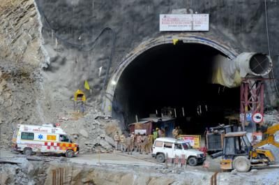 Rescue Teams Make Contact With 11 Trapped Workers In Collapse