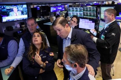 Global Markets React To Mixed Signals In Economy