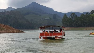 Battery-operated boat begins service at Mattupetty hydel tourism centre