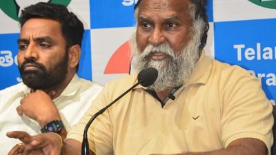 Rahul should be made PM to get gold at lower price, says Jagga Reddy