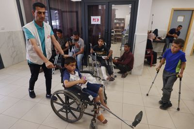 Hospitals in south Gaza will run out of fuel in three days, WHO warns