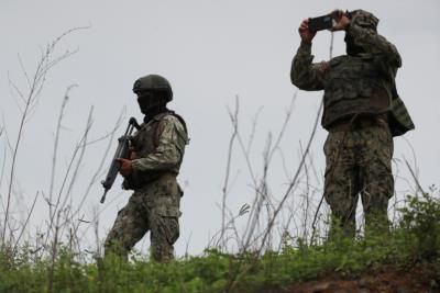 Pakistani Security Forces Kill Six Militants In Twin…