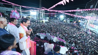 Self-respect of Telangana will fly high only if BRS wins: KCR