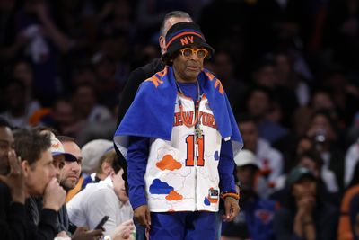 Spike Lee got Reggie Miller to sign some New York newspapers from their infamous Knicks-Pacers feud