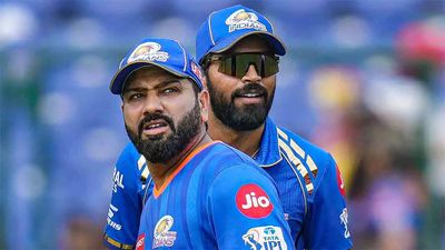 Mumbai Indians senior players unhappy with Hardik Pandya's captaincy style: Report