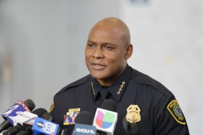 Houston Mayor Replaces Police Chief Amid Investigation