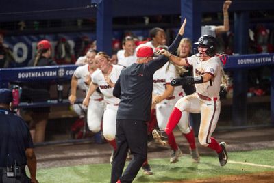 Watch Georgia softball’s epic 14th inning walk-off home run in the SEC Tournament