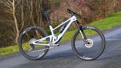 Scor 2030 GX trail bike review – business at the front, party at the back
