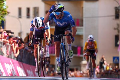Pelayo Sánchez wins stage 6 of Giro d'Italia as breakaway makes it again