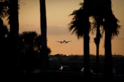 Senate Faces Uncertainty Over Federal Aviation Bill Deadline
