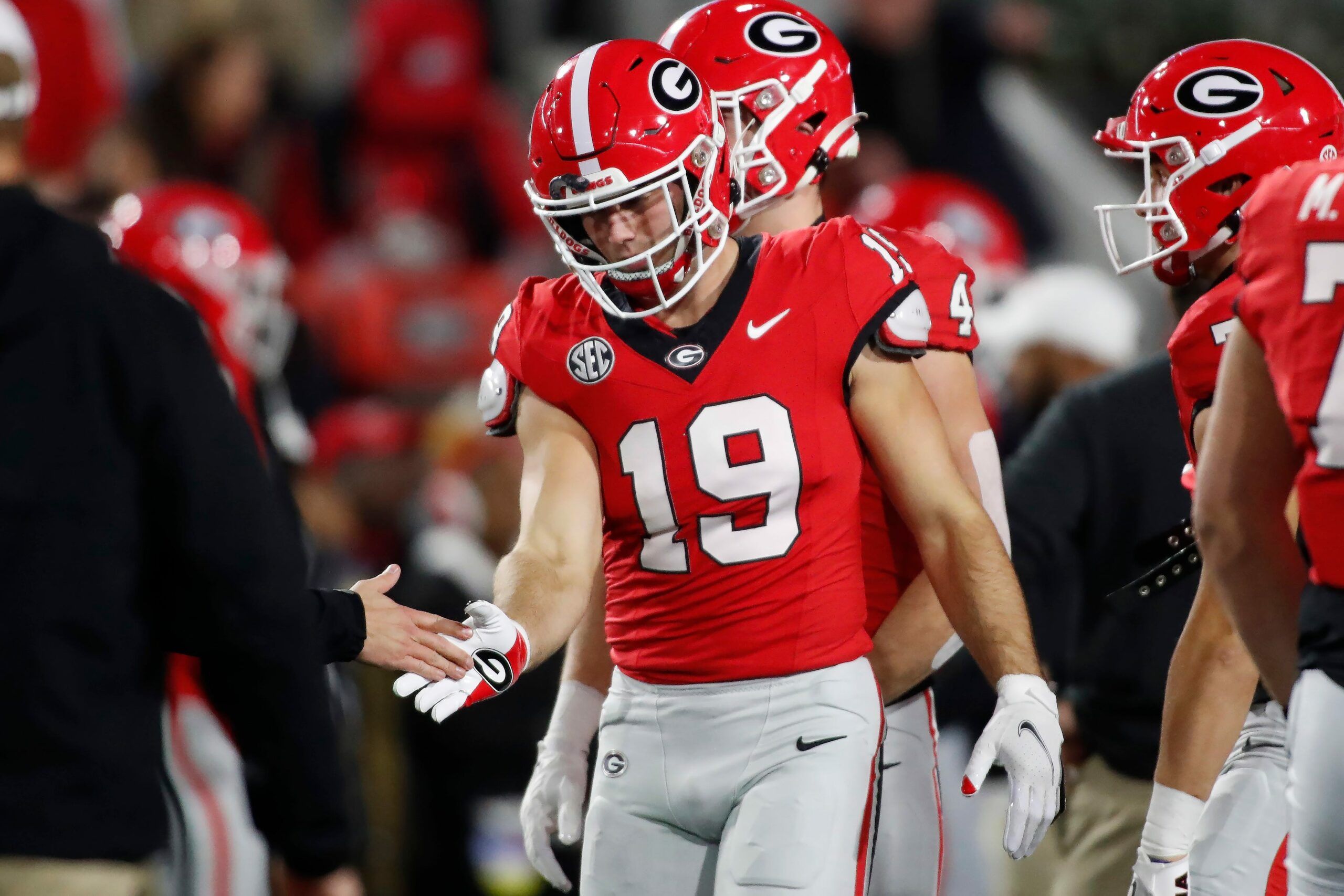 Raiders sign TE Brock Bowers, 5 other draft picks to…