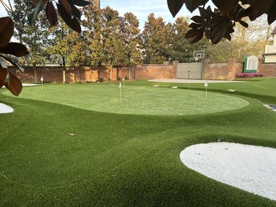 Hello friends: Jim Nantz built a new backyard hole that is an homage to Augusta National’s 13th green