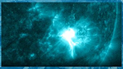 Behemoth sunspot AR3664 unleashes its biggest solar flare yet, sparking radio blackouts on Earth (video)