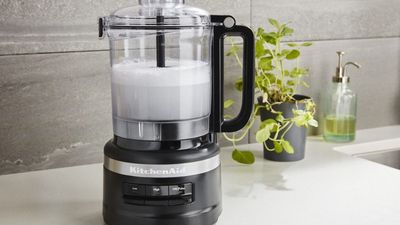 How to clean a food processor – tips from our kitchen experts