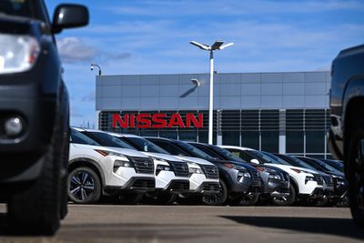 Nissan dealers aren't buying into a desperate plan to move cars