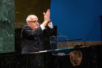 United Nations General Assembly backs Palestinian bid for membership