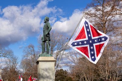 Virginia schools to honor Confederates