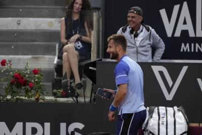 Djokovic Wins Opening Match At Italian Open