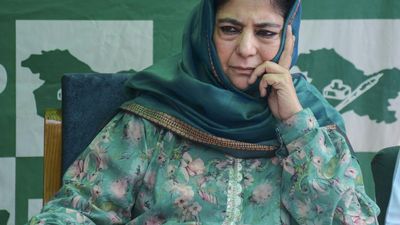Mehbooba Mufti accuses Jammu and Kashmir administration of trying to 'fix' Lok Sabha elections