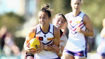 Dockers AFLW pair struck down by knee injuries