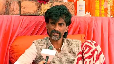 Maratha community will teach Mahayuti govt a lesson: quota activist Manoj Jarange