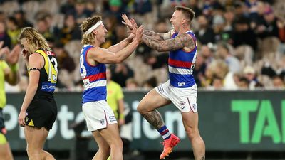 Relief for Beveridge as Bulldogs thrash Tigers