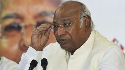 Modi provoking people to incite riots, says Kharge in Bihar
