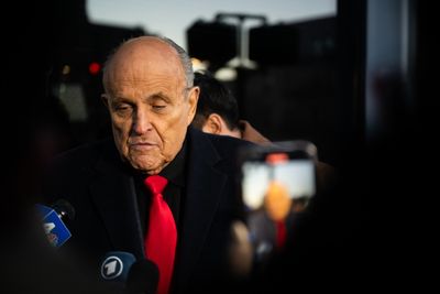 Giuliani fired from radio show