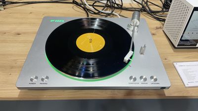 Fiio's fully automatic Bluetooth turntable promises a modern, fun design