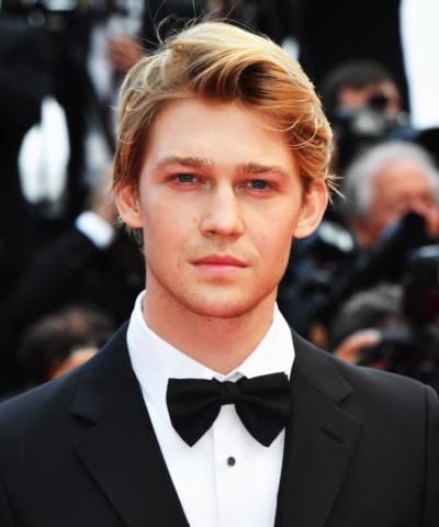 Joe Alwyn And Emma Stone Star In Feline-Themed Movie