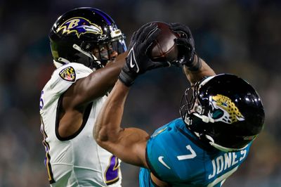 WR Zay Jones played through injuries in 2023 with Jaguars